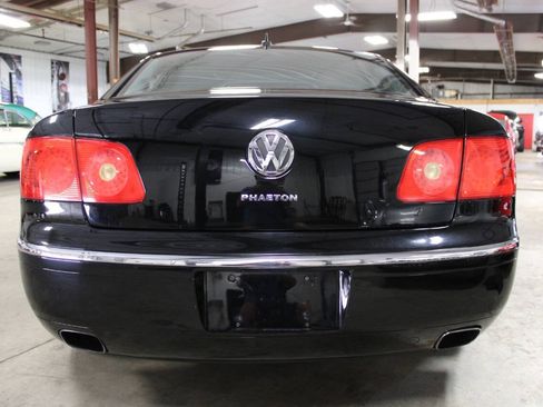 Used 2004 Volkswagen Phaeton V8 AWD/4WD image 5