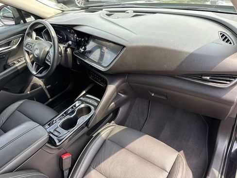 Used 2021 Buick Envision Essence w/ Technology Package I FWD image 17