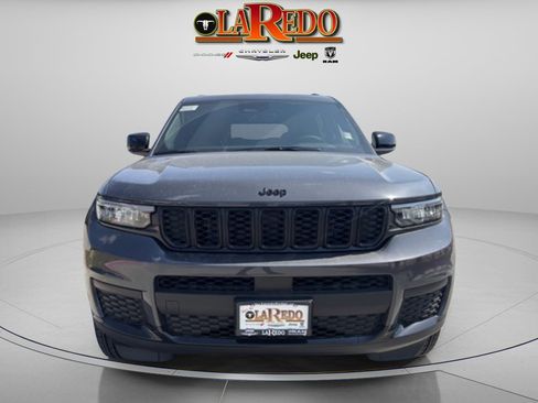 New 2025 Jeep Grand Cherokee L Altitude image 3