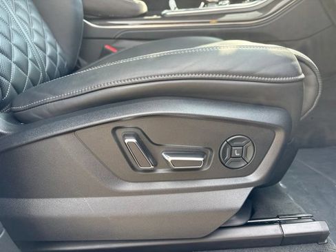 Used 2022 Audi SQ8 Prestige w/ Prestige Package AWD/4WD image 46