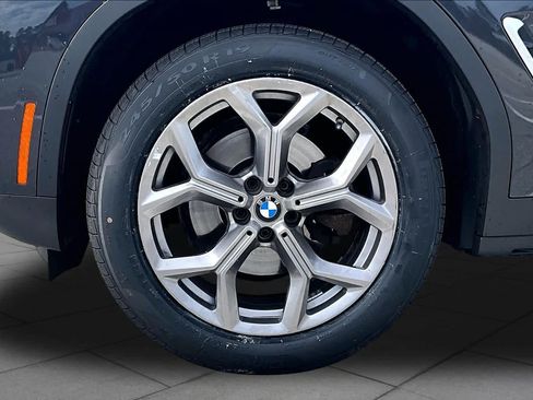 Used 2023 BMW X3 xDrive30i w/ Premium Package w/ZPA AWD/4WD image 11