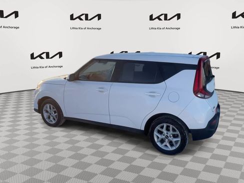 Used 2022 Kia Soul LX w/ Technology Package FWD image 6