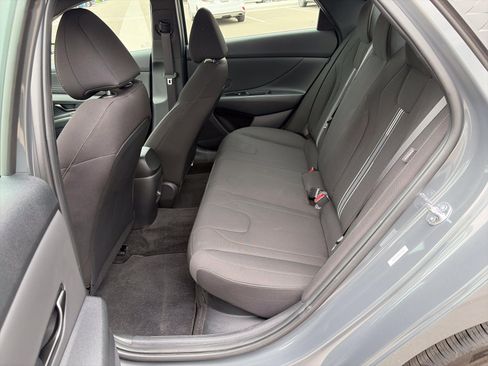 Certified 2025 Hyundai Elantra SEL FWD image 21