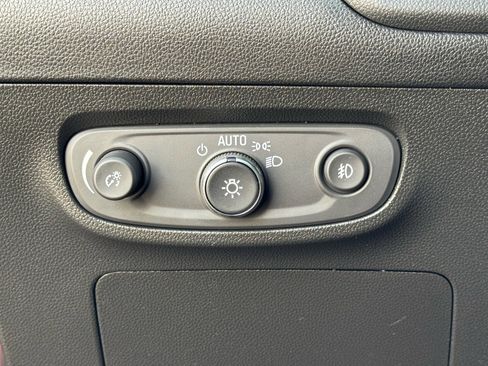 Used 2023 Buick Encore GX Preferred w/ Cold Weather Comfort Package image 19