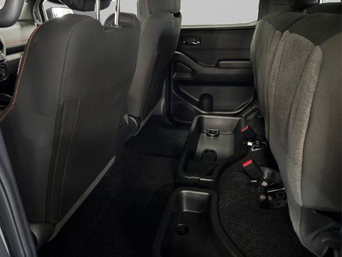 Certified 2025 Nissan Frontier PRO-4X image 10