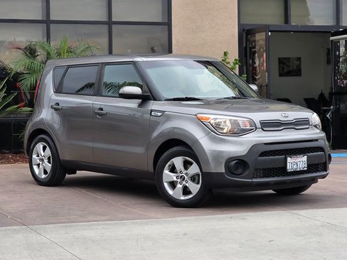 Used 2017 Kia Soul image 3