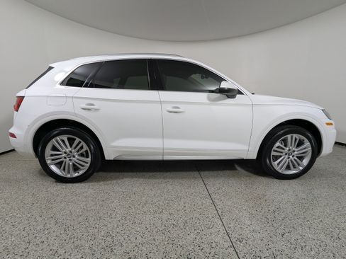 Used 2020 Audi Q5 2.0T Premium Plus w/ Premium Plus Package AWD/4WD image 7