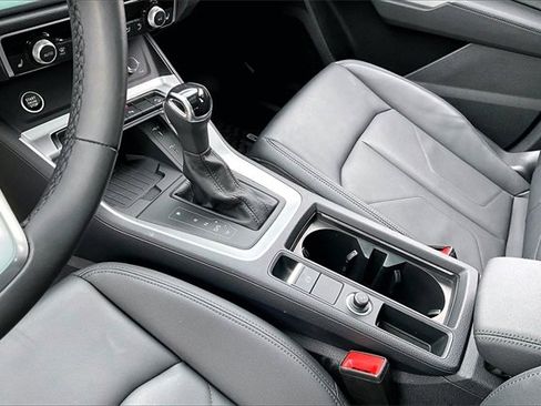 Used 2025 Audi Q3 2.0T Premium w/ Convenience Package image 14