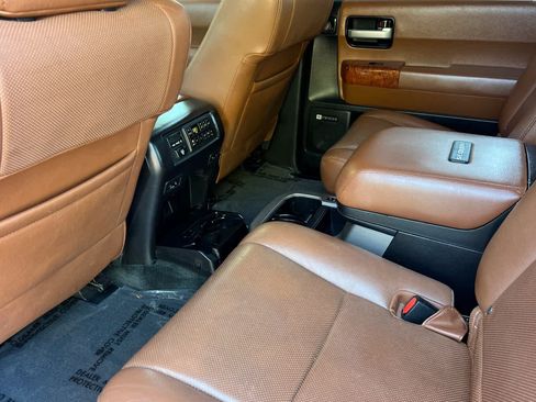 Used 2018 Toyota Sequoia Platinum w/ Carpet Mat Package AWD/4WD image 4