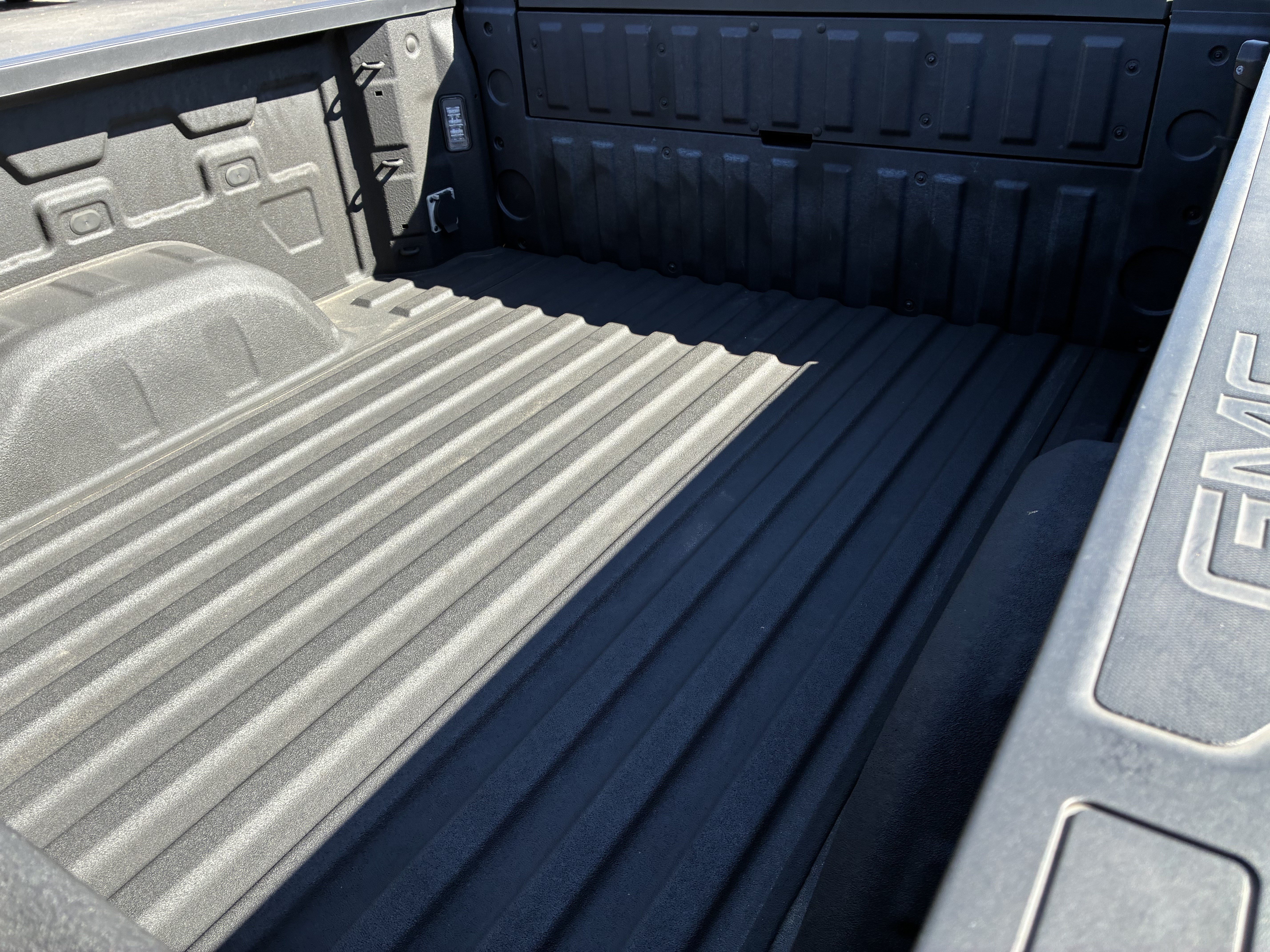 Used 2023 GMC Sierra 1500 Denali Ultimate AWD/4WD image 13