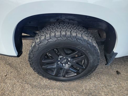Used 2022 Chevrolet Silverado 1500 RST w/ Z71 Off-Road Package AWD/4WD image 10