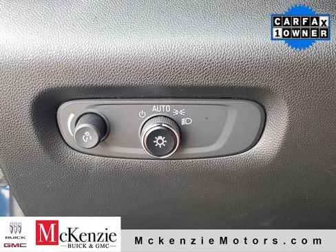 Used 2022 Chevrolet Traverse LT FWD image 20