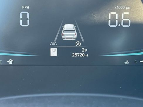 Used 2023 Hyundai Palisade SEL image 3