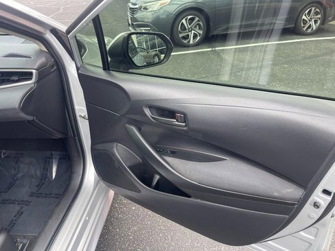 Used 2022 Toyota Corolla LE w/ LE Convenience Package image 5