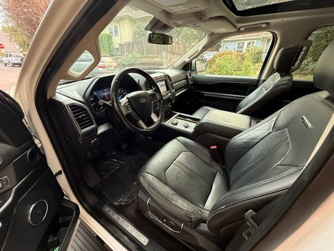 Used 2018 Ford Expedition Platinum AWD/4WD image 8