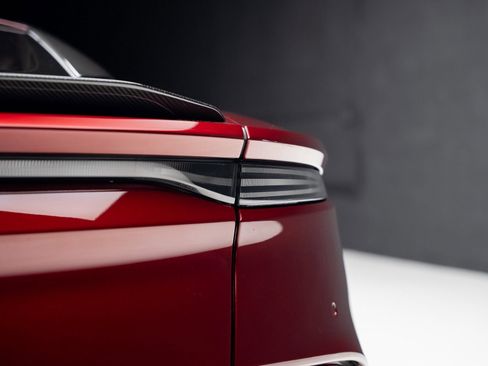 Used 2023 Aston Martin DBS Coupe RWD image 33