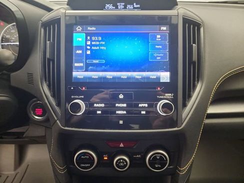 Used 2022 Subaru Crosstrek 2.5i Sport w/ Moonroof Package image 13