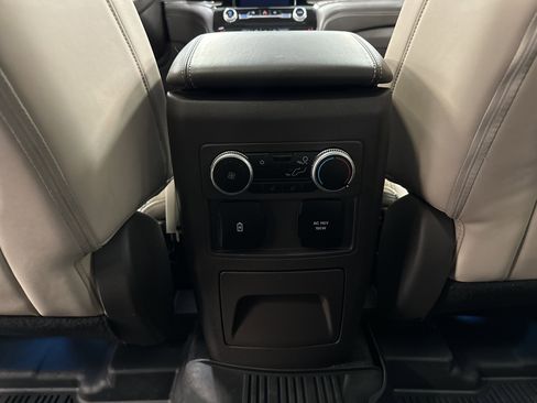 Used 2022 Ford Explorer Platinum w/ Equipment Group 601A image 28