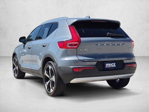 Used 2020 Volvo XC40 T5 Momentum AWD/4WD image 8
