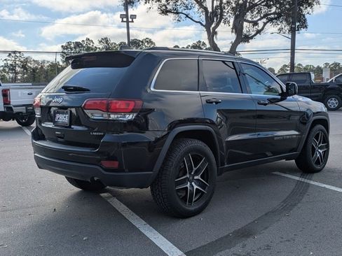 Used 2021 Jeep Grand Cherokee Laredo image 5