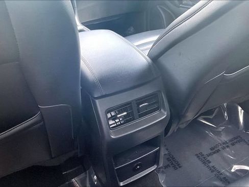 Used 2024 Ford Edge SEL AWD/4WD image 31