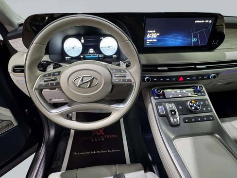 Used 2024 Hyundai Palisade Calligraphy image 32