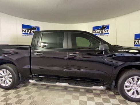 Used 2024 Chevrolet Silverado 1500 Custom AWD/4WD image 3