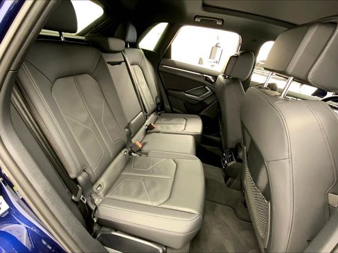 Used 2022 Audi Q3 2.0T Premium Plus w/ Premium Plus Package image 18