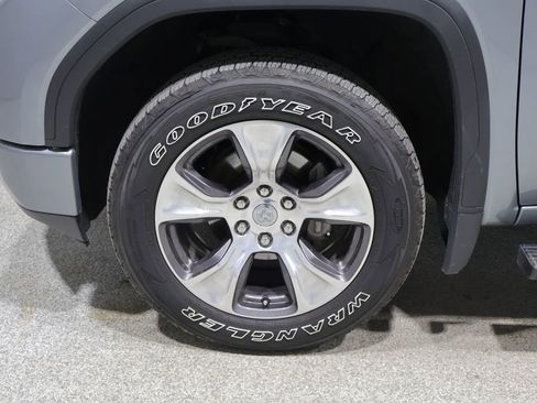 Used 2019 GMC Sierra 1500 Elevation w/ Elevation Value Package AWD/4WD image 9