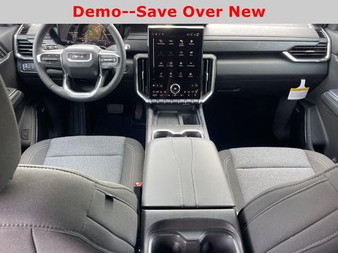 New 2025 GMC Acadia Elevation image 18