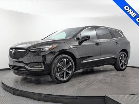 Used 2021 Buick Enclave Essence w/ Sport Touring Edition FWD image 2