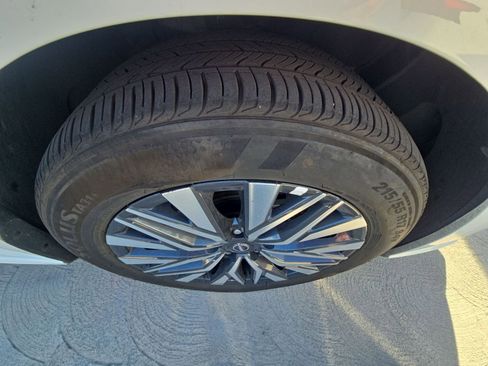 Used 2025 Nissan Altima 2.5 SV image 10