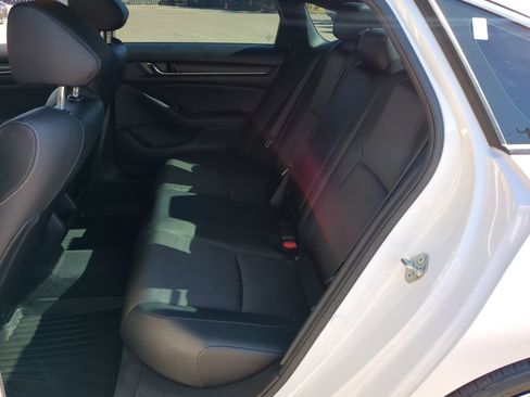 Used 2022 Honda Accord Sport image 18