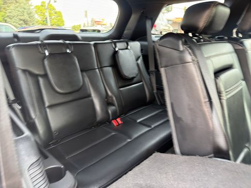 Used 2020 Ford Explorer XLT w/ Equipment Group 202A AWD/4WD image 19