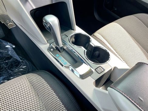 Used 2014 Chevrolet Equinox LT w/ Driver Convenience Package image 16