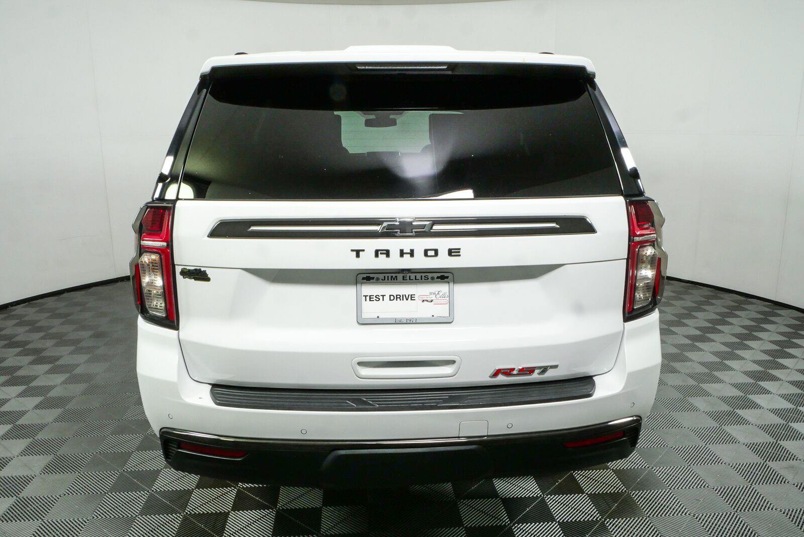 Used 2021 Chevrolet Tahoe RST w/ Luxury Package RWD image 31