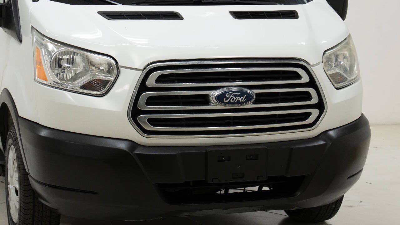 Used 2019 Ford Transit 250 130 Low Roof w/ Exterior Upgrade Package RWD image 9