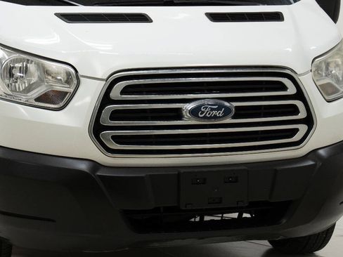 Used 2019 Ford Transit 250 130 Low Roof w/ Exterior Upgrade Package RWD image 9