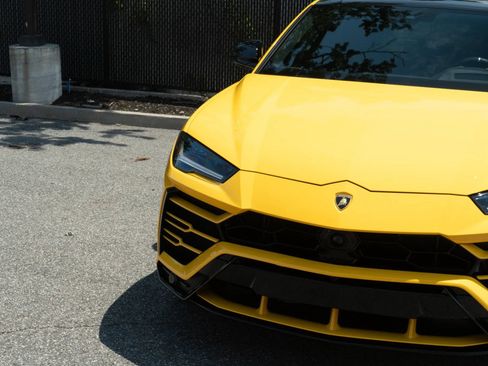 Used 2021 Lamborghini Urus AWD/4WD image 5