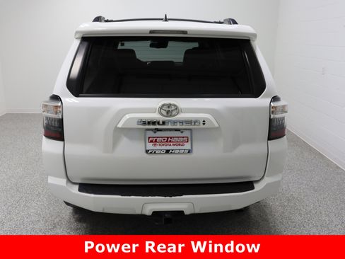 Used 2020 Toyota 4Runner SR5 Premium image 8