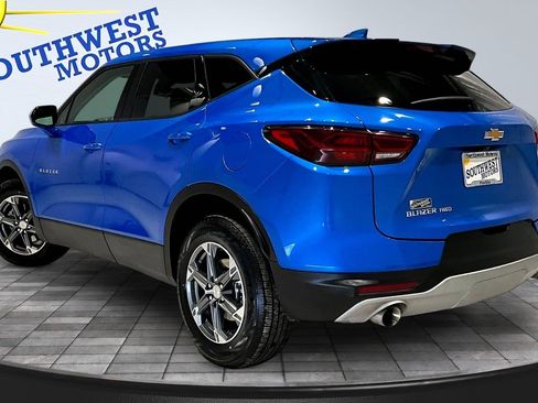 Used 2025 Chevrolet Blazer LT image 4