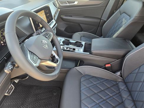 New 2026 Volkswagen Atlas Cross Sport SEL Premium R-Line image 11