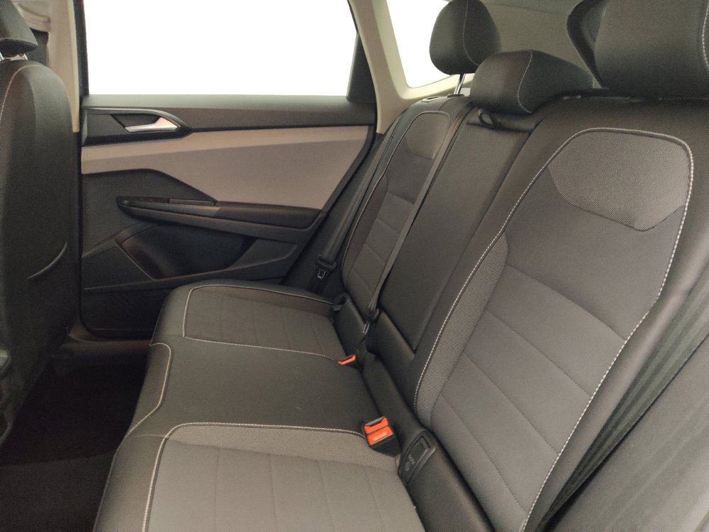 Used 2022 Volkswagen Taos SE FWD image 18