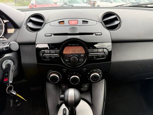 Used 2014 MAZDA MAZDA2 Sport image 20