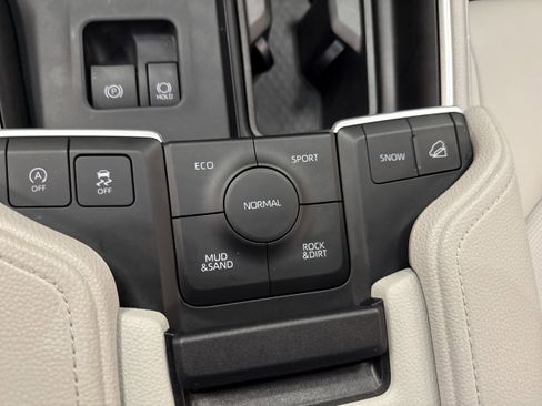 Used 2026 Toyota Grand Highlander XLE image 54