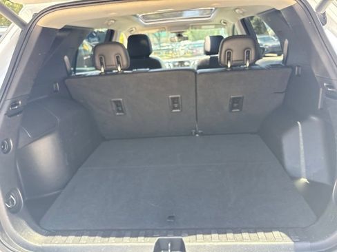 Used 2018 Chevrolet Equinox Premier FWD image 22