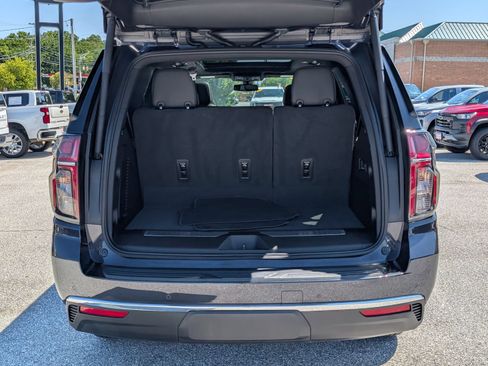 Used 2022 Chevrolet Tahoe Premier AWD/4WD image 16