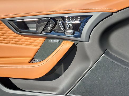 New 2024 Jaguar F-TYPE R image 17