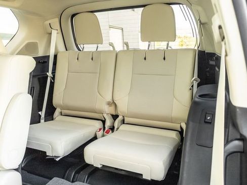 Used 2023 Lexus GX 460 Premium image 13