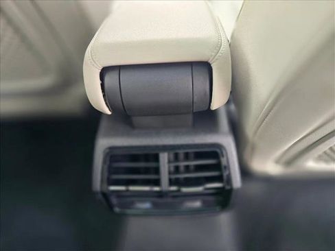 Used 2022 Audi Q3 2.0T Premium Plus image 17